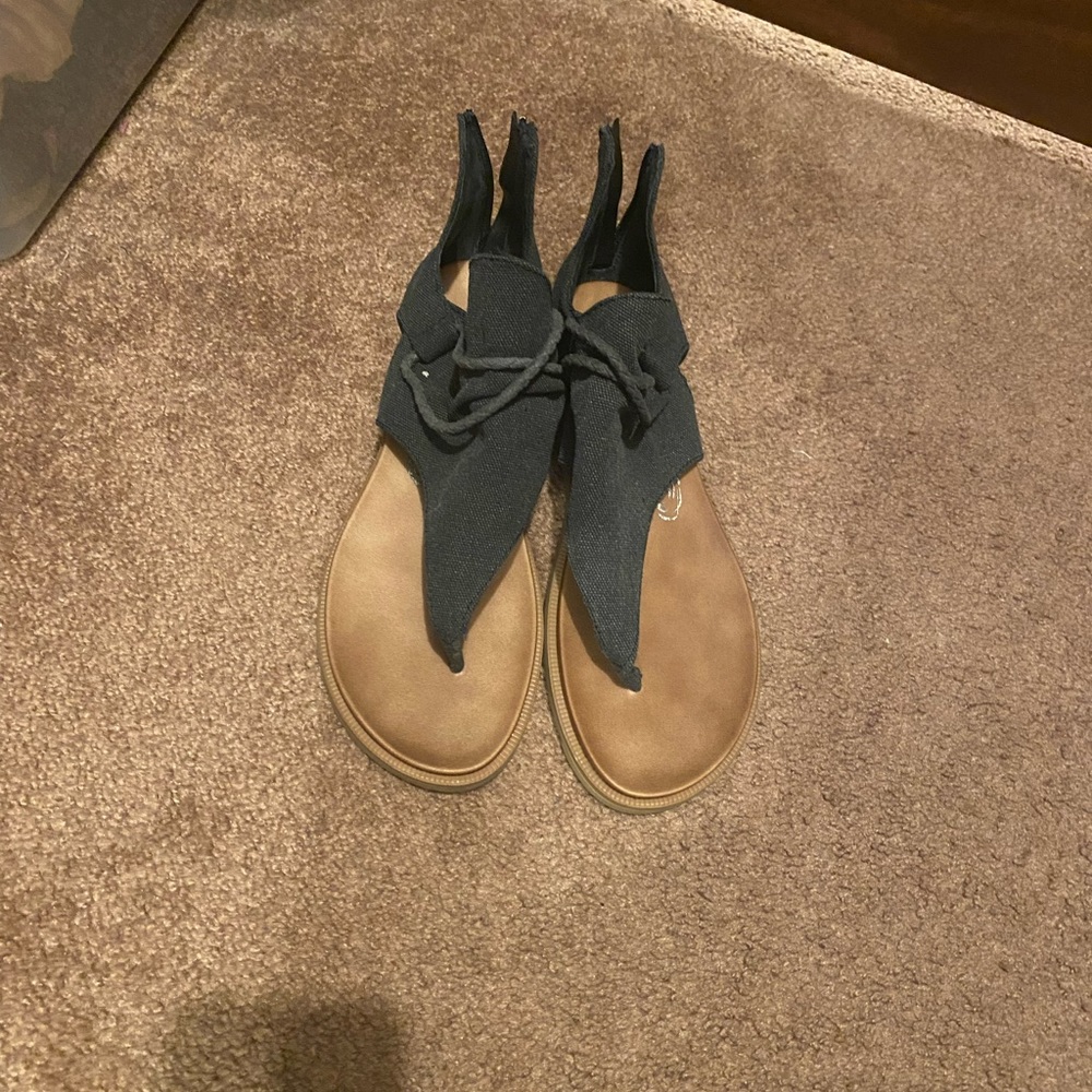 Very G Sandal/Zip up back
